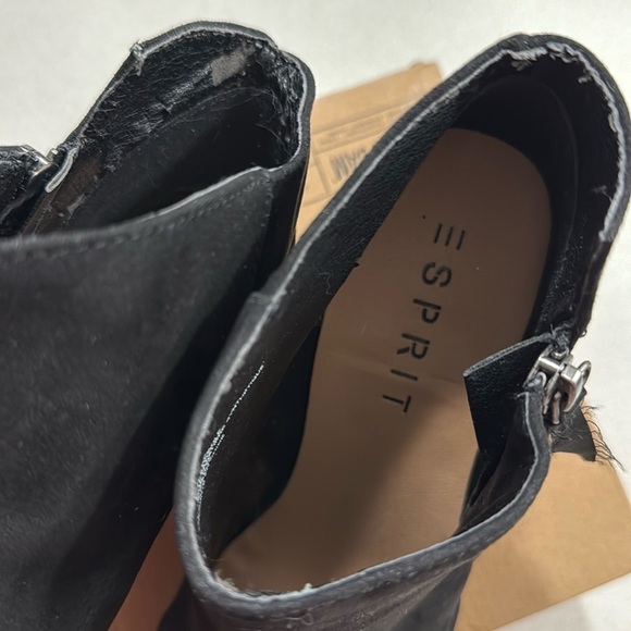 Women's Black Ankle Boots - Picture 4 of 4